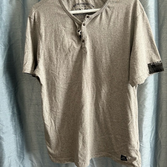Buffalo David Bitton Light Gray Henley Tee- large- lightly used - Picture 4 of 9